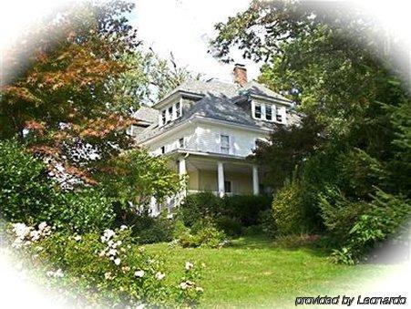 Yellow Turtle Inn New Windsor Exterior foto