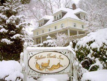Yellow Turtle Inn New Windsor Exterior foto